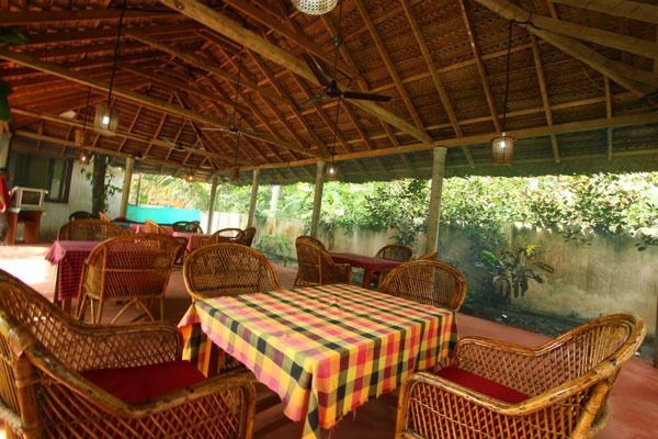 Hotel Thushara